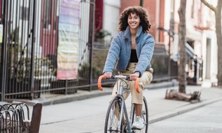 Clark Germany GmbH: Steigende Benzinpreise: Wie viel könnten die Deutschen mit dem Fahrrad sparen?