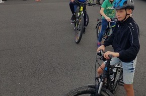 Kreispolizeibehörde Höxter: POL-HX: Fahrradturnier für Kinder vom Kinderferienspass Steinheim/ Nieheim