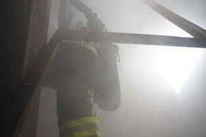 FW Flotwedel: Zwei vermisste Personen bei Brand eines Anbaus / Löschzug Bröckel probt den Ernstfall