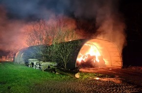 Feuerwehr Gelsenkirchen: FW-GE: Erstinformation zum Strohballenbrand in Gelsenkirchen-Scholven