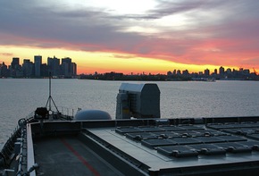 Deutsche Marine - Pressemeldung/ Pressetermin: Marine besucht wieder New York - Soldaten legen Kranz am &quot;Ground Zero&quot; nieder