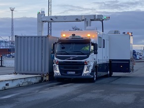 HZA-HB: Erfolgreiche Jahresbilanz des HZA Bremen / über 400 kg Kokain sichergestellt/ 150.000 gefälschte Produkte einbehalten/ 3,8 Milliarden Euro Einnahmen/ erfolgreiche Bekämpfung der Schwarzarbeit