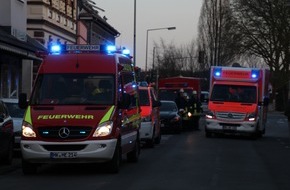 Freiwillige Feuerwehr Menden: FW Menden: Brandeinsatz - Küchenbrand mit mehrfacher Menschenrettung