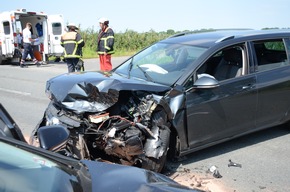POL-STD: Vier zum Teil schwer verletzte Autoinsassen bei Unfall im Alten Land