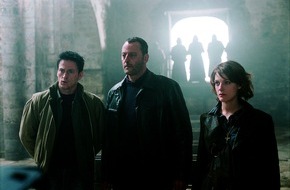 ProSieben: Kino-"Profi" Jean Reno jagt mordlüsterne Mönche mit düsteren Absichten