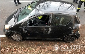 Polizeipräsidium Westpfalz: POL-PPWP: Tempo nicht angepasst - Unfall am Walzweiher