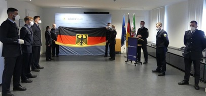 Bundespolizeidirektion Sankt Augustin: BPOL NRW: 9 neue Laufbahnabsolventen bei der Bundespolizeiinspektion Aachen vereidigt - Weitere Stärkung der Sicherheit in der Grenzregion