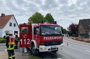 Freiwillige Feuerwehr Gemeinde Schiffdorf: FFW Schiffdorf: Hecke brennt aus ungeklärter Ursache