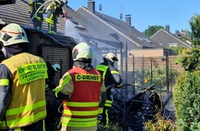 Feuerwehr Dorsten: FW-Dorsten: +++ Anbau in Brand geraten +++