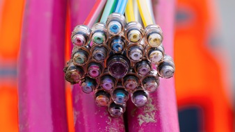 Deutsche Telekom AG: Telekom baut in Krailling Glasfaser aus
