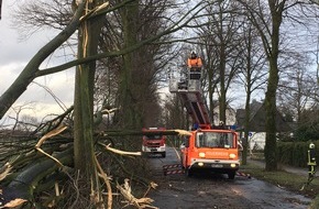 Feuerwehr Bottrop: FW-BOT: Folgemeldung Unwetterlage Friederike