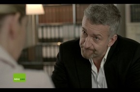Advocard Rechtsschutzversicherung AG: Der Harte und der Smarte setzen auf eine Karte / Advocard schickt Gottfried John und Dominic Raacke in neuen TV-Spots zu Deutschlands besten Anwälten