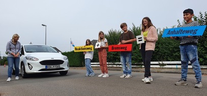 Polizeiinspektion Nienburg / Schaumburg: POL-NI: "Achtung Auto" am Schulzentrum Hoya / Eine Kooperation zwischen ADAC und Polizei Hoya