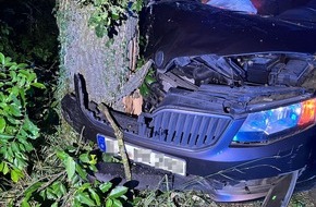 Polizei Bielefeld: POL-BI: Betrunkener Beifahrer greift ins Lenkrad