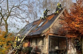 Freiwillige Feuerwehr Kranenburg: FW Kranenburg: Dachstuhlbrand am Kleingebäude