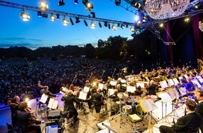 Congress- und Tourismus-Zentrale Nürnberg: Nürnbergs Klassik Open Airs beim Picknick im Park