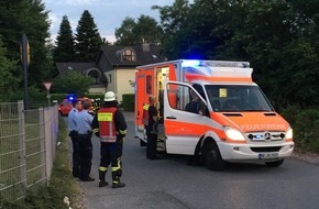 Feuerwehr Haan: FW-HAAN: 16-Jähriger stürzt sechs Meter tief