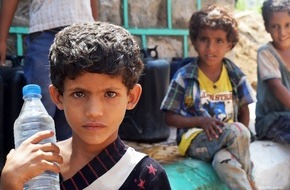 Aktion Deutschland Hilft e.V.: Krieg im Jemen: "Das stille Sterben der Zivilbevölkerung geht weiter" / Bürgerkrieg im Jemen jährt sich zum 8. Mal / Über 23 Mio. Menschen sind auf humanitäre Hilfe angewiesen