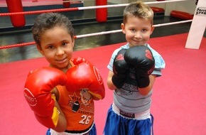 Gewobag Wohnungsbau-Aktiengesellschaft Berlin: Drei Jahre "Wir aktiv. Boxsport & mehr" in Berlin-Schöneberg: 150 Kinder und Jugendliche nutzen das Sportangebot des Stadtteilprojekts