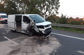 Feuerwehr Schermbeck: FW-Schermbeck: Verkehrsunfall auf der Weseler Straße (B 58)