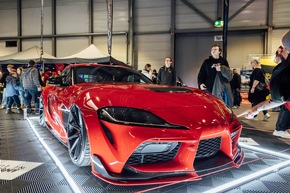 Automobilmesse Erfurt sprengt alle Erwartung: Tausende Besucher strömen in die Hallen!