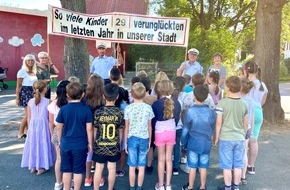 Polizei Hagen: POL-HA: Schulstart 2022 - Gemeinsame Aktion von Polizei Hagen und Verkehrswacht Hagen