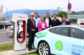 Innogy SE: Erfolgreiche Generalprobe für Go & See Tour 2015 / RWE-Tesla fährt von Essen ins österreichische Villach / Ziel ist Einweihung einer Supercharger-Station von Tesla Europe und Energieversorger Kelag