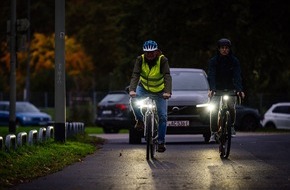 ADAC Hessen-Thüringen e.V.: Hell sieht man schnell - Mehr Sicherheit durch mehr Sichtbarkeit | Presseinformation des ADAC Hessen-Thüringen e.V.