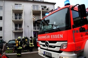 Feuerwehr Essen: FW-E: Feuer im dritten Obergeschoss eines Hauses mit 47 Wohneinheiten, niemand verletzt