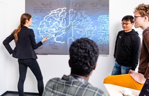 Universität Osnabrück: Neue KIâArchitektur ordnet Wissen wie das Gehirn: Artikel in „Nature Human Behaviour“ erschienen