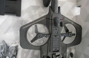 Hauptzollamt Hamburg: HZA-HH: Weihnachten und Black Friday: Wichtige Hinweise des Zolls zu Bestellungen und Geschenken aus dem Ausland