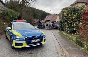 Polizeipräsidium Westpfalz: POL-PPWP: Fahrzeuge durch Feuer beschädigt: Polizei und Staatsanwaltschaft ermitteln