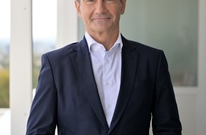 Medienfachverlag Oberauer GmbH: Roland Weißmann ist Medienmanager des Jahres in Österreich