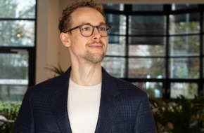 AdWiser GmbH: Die Psychologie hinter dem Online-Marketing – Welche Tricks Kunden zum Kauf verleiten