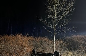 Feuerwehr Ense: FW Ense: Ruhige Weihnachten f&uuml;r die Feuerwehr Ense / Glatteis-Unfall am 2. Weihnachtstag