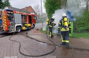 Freiwillige Feuerwehr Gemeinde Schiffdorf: FFW Schiffdorf: Brennender Kleidercontainer sorgt für Einsatz der Feuerwehr