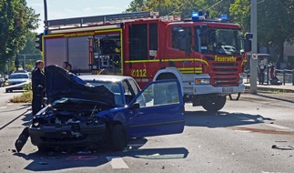 Feuerwehr Gelsenkirchen: FW-GE: Verkehrsunfall in Buer fordert vier Verletzte