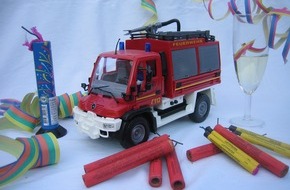 Landesfeuerwehrverband Schleswig-Holstein: FW-LFVSH: Feuerwehr warnt vor unsachgemäßen Umgang mit Feuerwerkskörpern