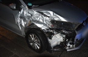 Kreispolizeibehörde Herford: POL-HF: Parkendes Auto gerammt - Fahrerin leicht verletzt