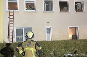Feuerwehr Essen: FW-E: Kellerbrand in einem Mehrfamilienhaus - Treppenhaus stark verraucht
