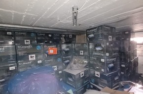 Polizei Duisburg: POL-DU: Marxloh: Gestohlene Poolroboter entdeckt - Polizei sucht Zeugen