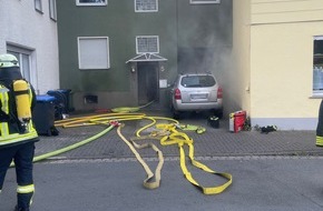 Feuerwehr Detmold: FW-DT: Kellerbrand - 17 Personen betroffen
