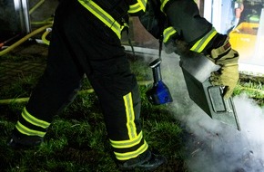 Feuerwehr Iserlohn: FW-MK: Brennende Einrichtungsgegenstände in Wohnhaus