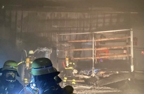 Feuerwehr München: FW-M: Kleintransporter brennt in Tunnel (Sendling)