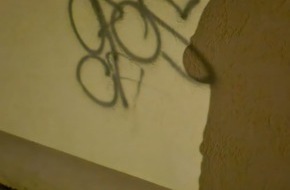 Kreispolizeibehörde Höxter: POL-HX: Farbschmiererei an Kirche in Natzungen