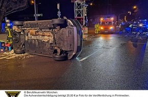 Feuerwehr München: FW-M: Unfall im Kreuzungsbereich (Obersendling)