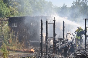 Polizeiinspektion Northeim: POL-NOM: Brand mehrerer Gartenlauben - Bilder im Anhang