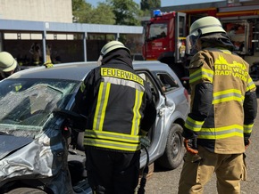 FW Sonsbeck: Gro&szlig;er Pr&uuml;fungstag der Grundlehrg&auml;nge der Feuerwehren Xanten, Sonsbeck und Alpen