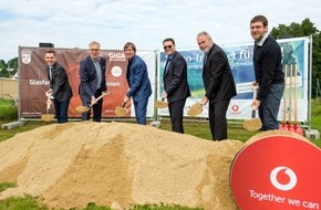 Vodafone GmbH: Stadt Nossen und Vodafone starten mit dem Glasfaserausbau