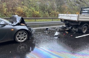 Polizeidirektion Landau: POL-PDLD: Verkehrsunfall mit verletzter Person - B10 in Richtung Landau derzeit gesperrt